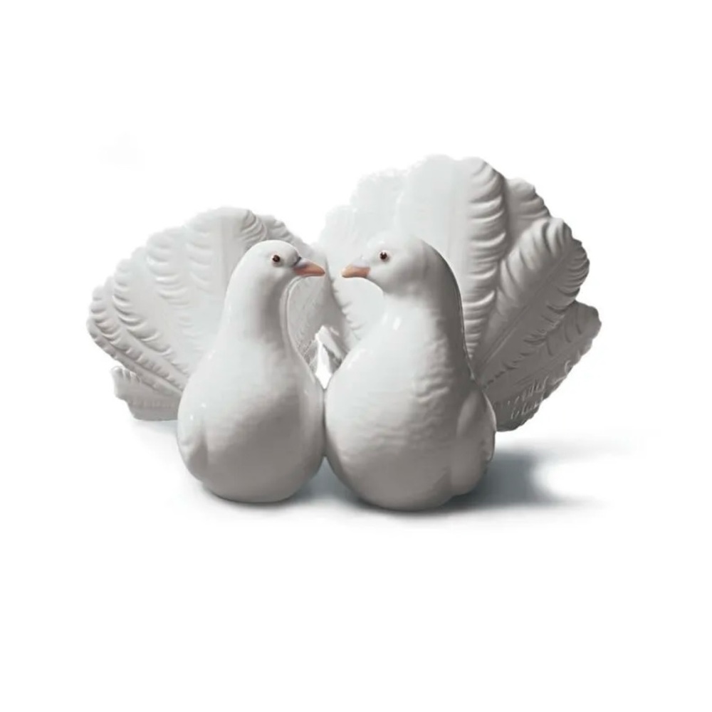 Lladro Couple of Doves Figurine 🌟